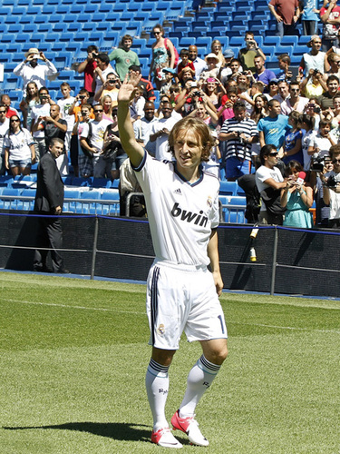 孔德：今天是属于我的一天，第二个进球是误打误撞